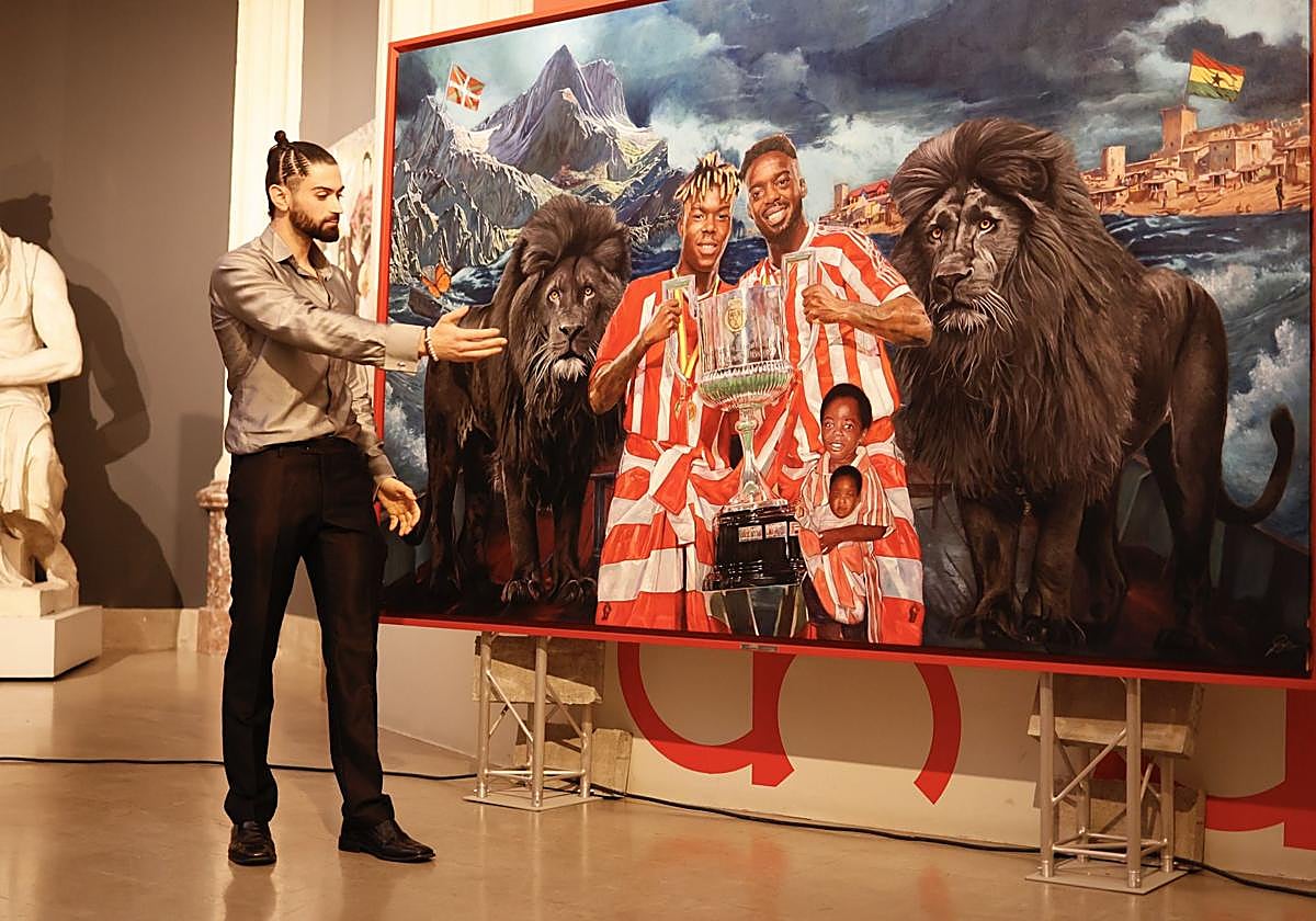 El autor Xabier Goiko da explicaciones sobre su obra.