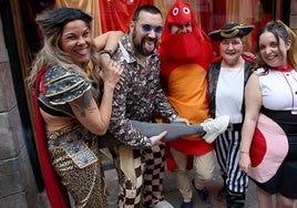 Los disfraces son el elemento distintivo de estos días de Carnaval.