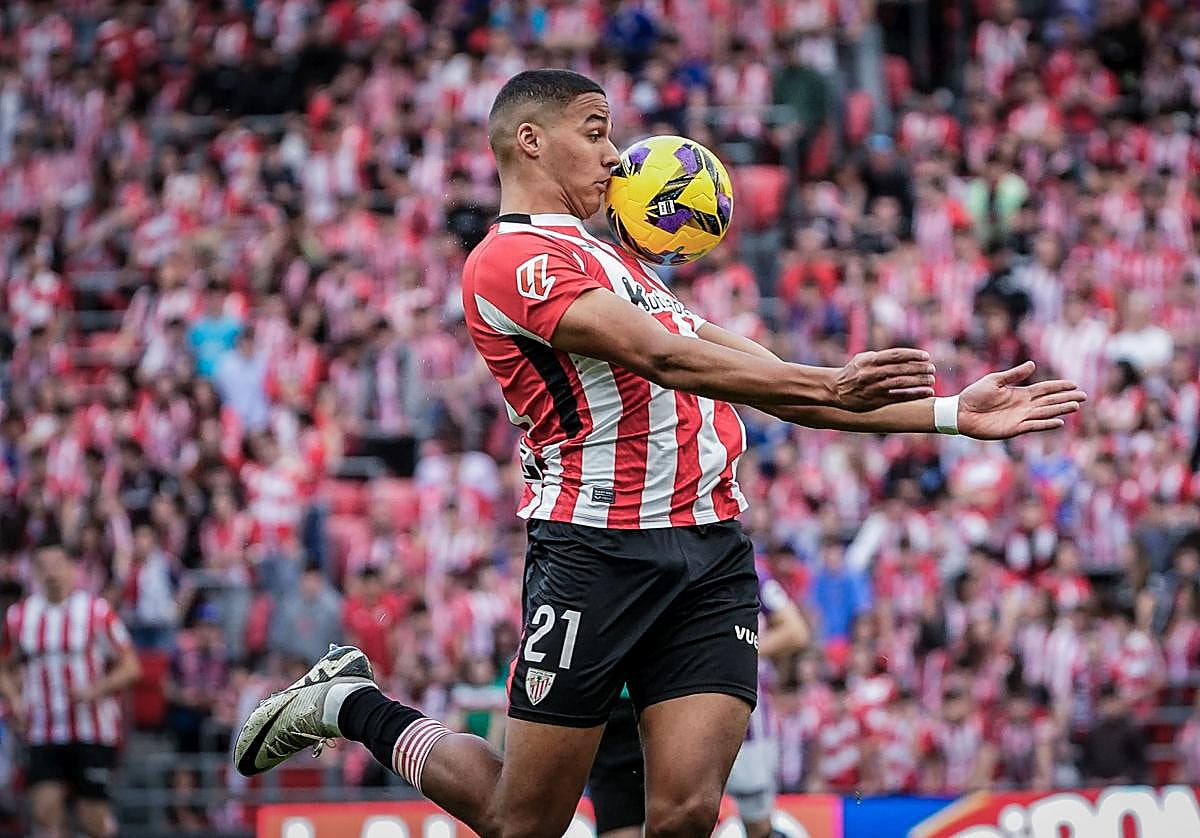 Maroan estrenó su cuenta goleadora con un gol de nueve puro.