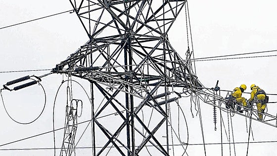Lanestosa exige soterrar la línea eléctrica para evitar apagones