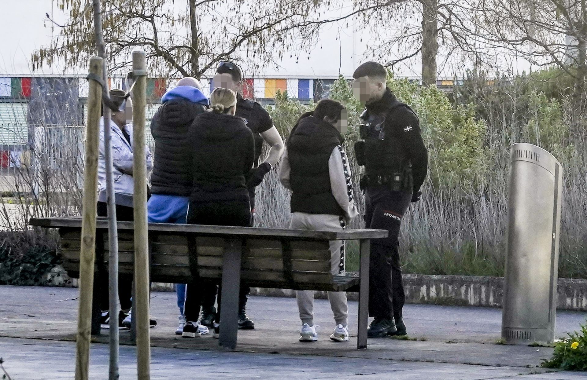 Las imágenes del despliegue policial en Salburua