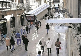 Bilbao empieza a multar a los conductores que se cuelan en el Casco Viejo tras 26 meses de 'amnistía'