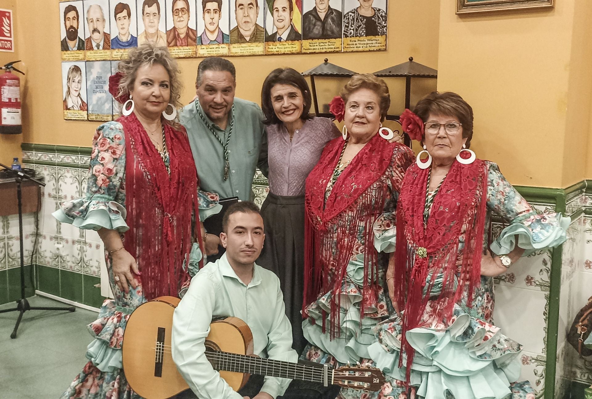 Lola Alcalá, Joaquín Salces, Nerea Melgosa, Carmen Montes, María Serena e Imanol Martín (guitarra).