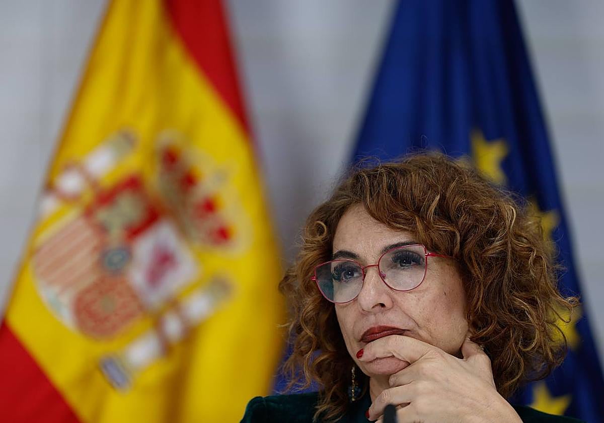 La vicepresidenta primera del Gobierno y ministra de Hacienda, María Jesús Montero.