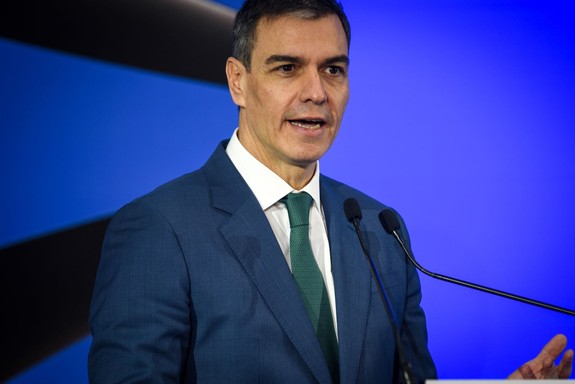 El presidente advierte en Zamudio de que Europa «prepara» una respuesta ante los «aranceles injustificados» de Trump