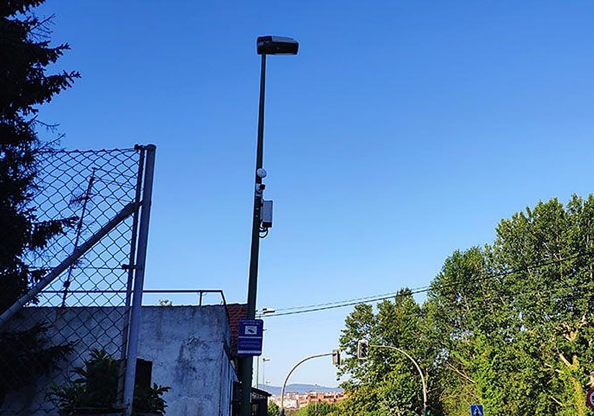 Las dos cámaras se ubican en el cruce de Simón Otxandategi con Armuru Bidea.