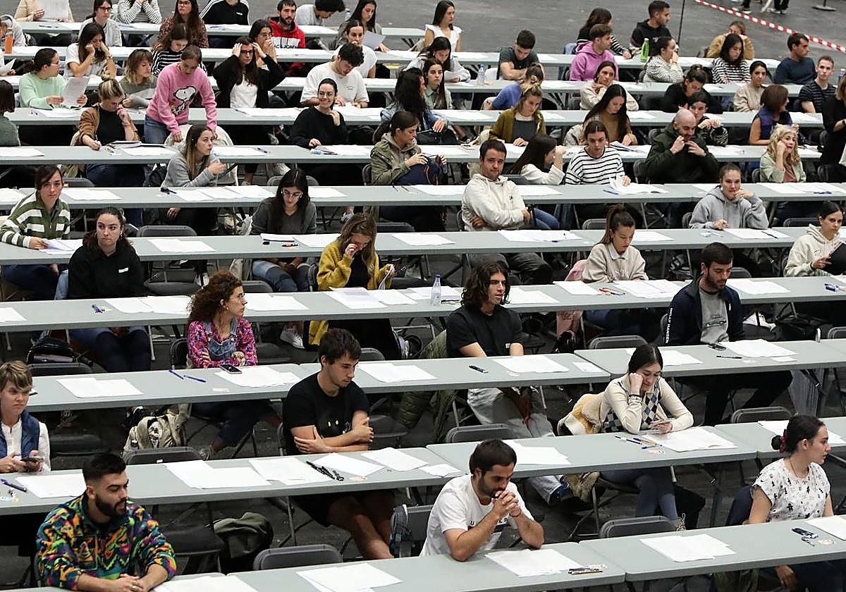 Exámenes de una Oferta Pública de Empleo desarrollados en el BEC de Barakaldo el año pasado.