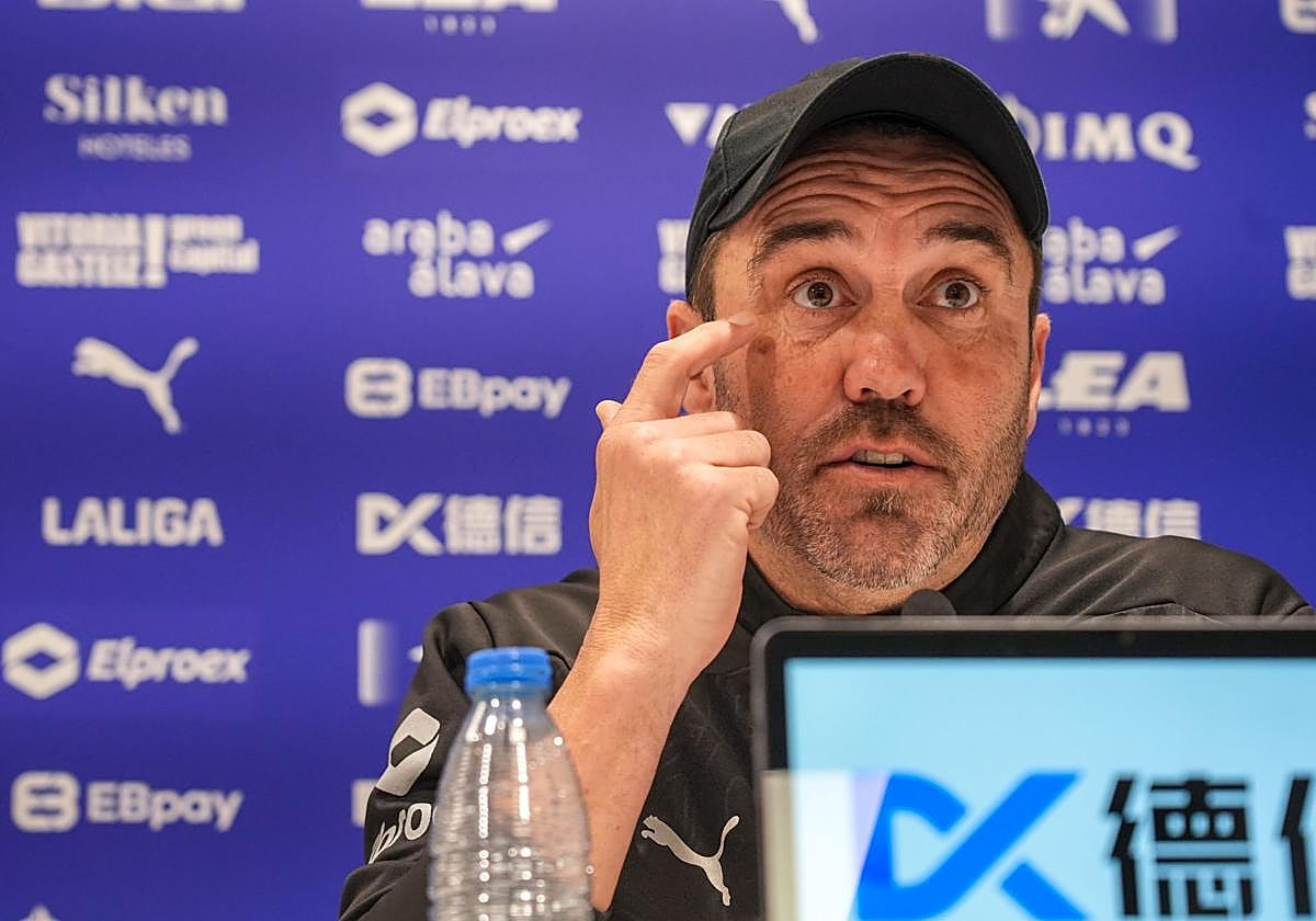 Coudet, en rueda de prensa.