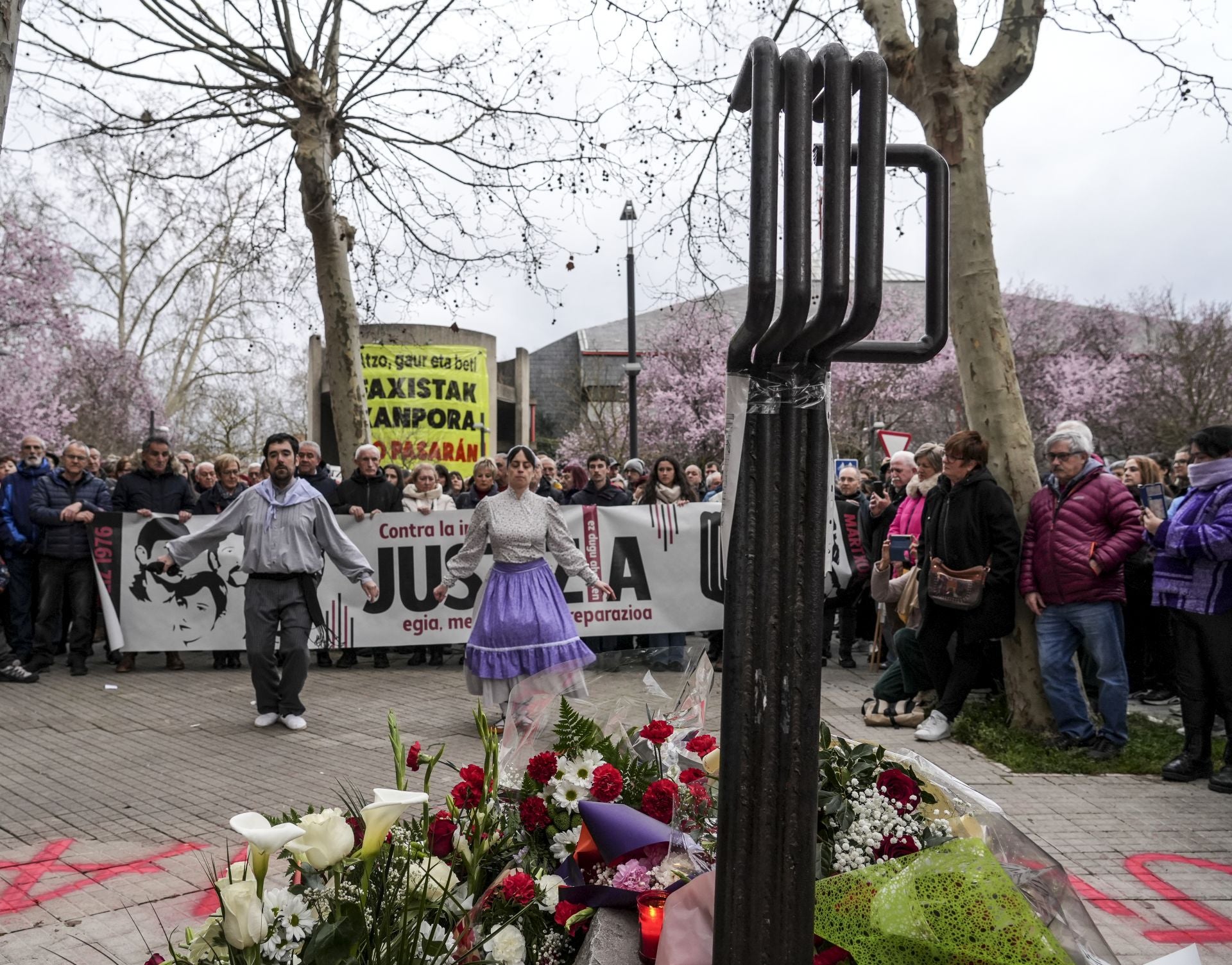 El homenaje y la manifestación en recuerdo del Tres de Marzo, en imágenes