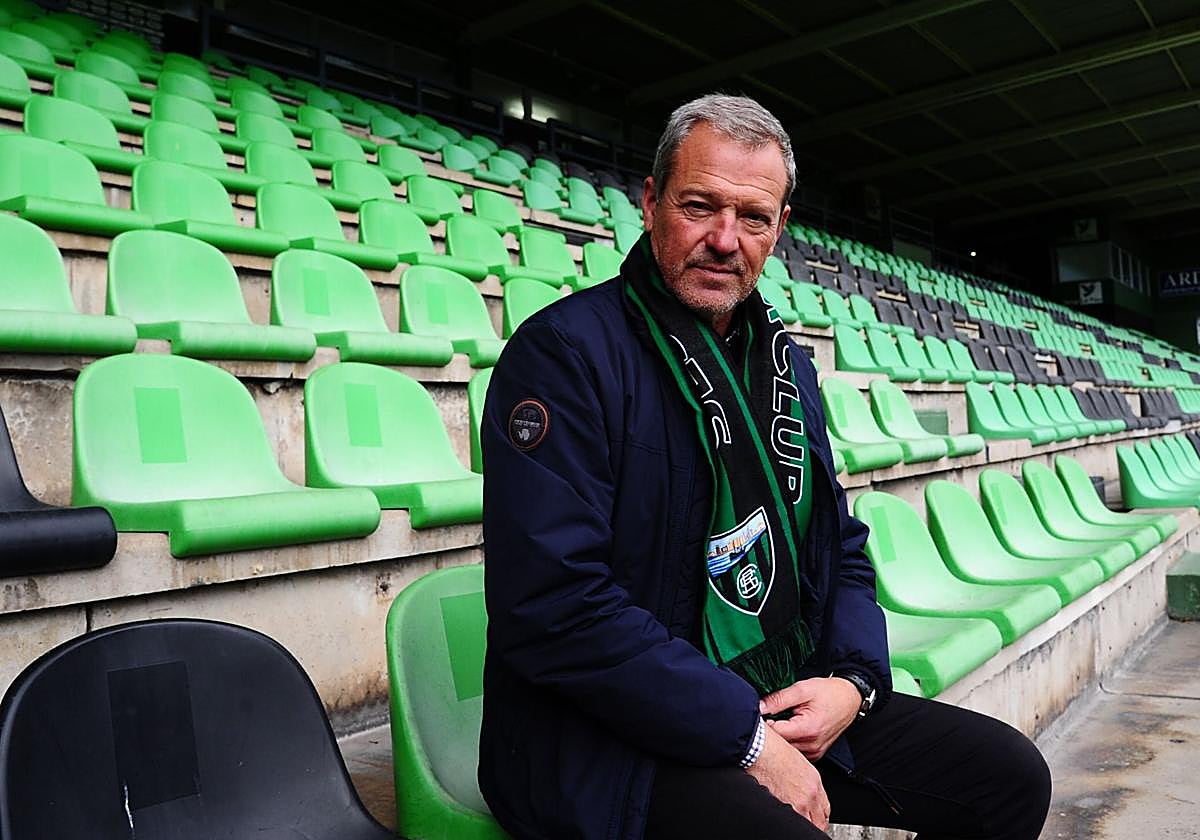 Ángel Viadero abandona su cargo como entrenador del Sestao.