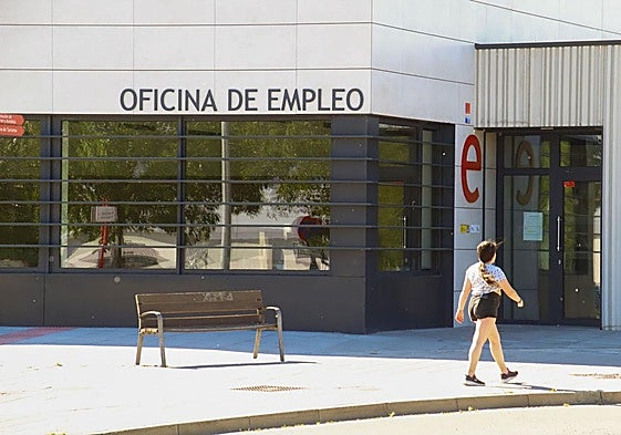 El aviso de un asesor del SEPE para no perder el acceso al subsidio de 52 años por no tener aún la edad: «La norma dice...»