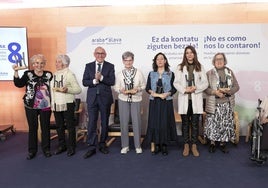 Inés Alonso Martínez, Rafaela Garrido Mas, Ramiro González, Garbiñe Astondoa Ormaechea, María Ángeles Teso Fernández, Isabel Mellén, Paquita Sáez de Urturi, y María Pilar Peciña Fernández..
