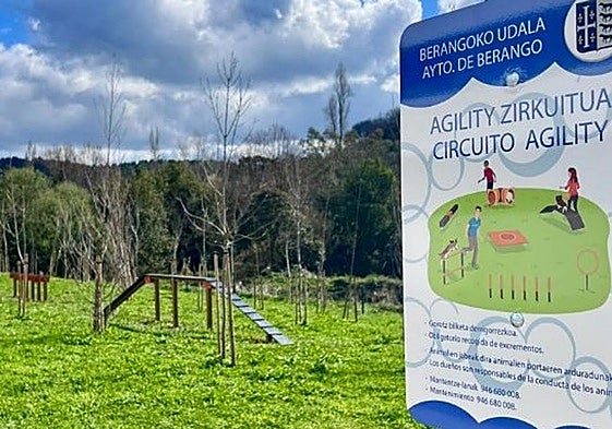 El nuevo circuíto de agilidad para perros en Santa Ana.