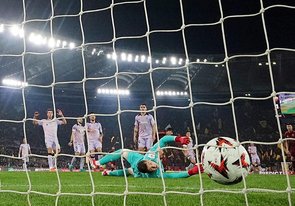 Los increíbles últimos 25 segundos que condenaron al Athletic en Roma: así fue la jugada fatídica del 2-1
