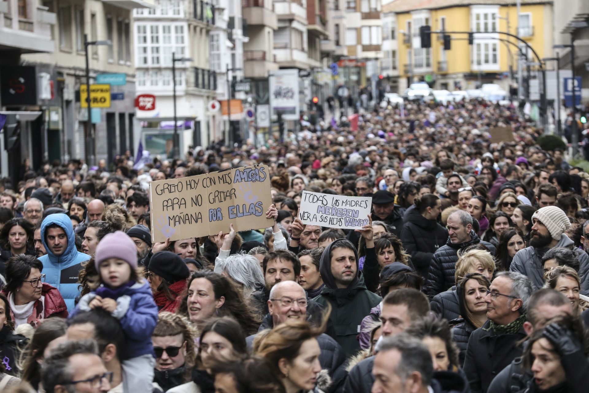 Las mejores fotos de los actos del 8M en Vitoria