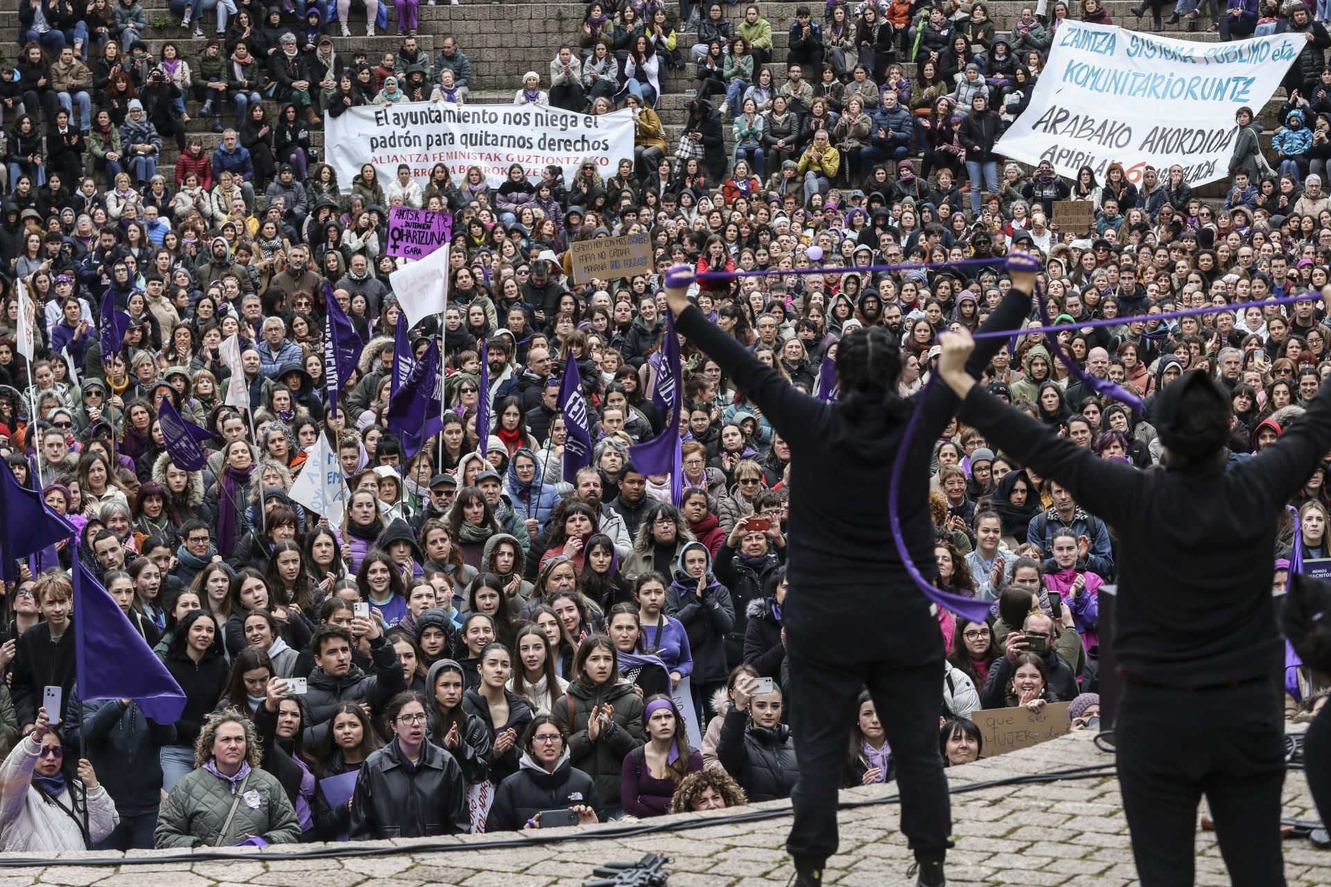 Las mejores fotos de los actos del 8M en Vitoria