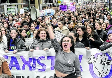 «En las redes sociales se viralizan bestialidades contra la mujer»