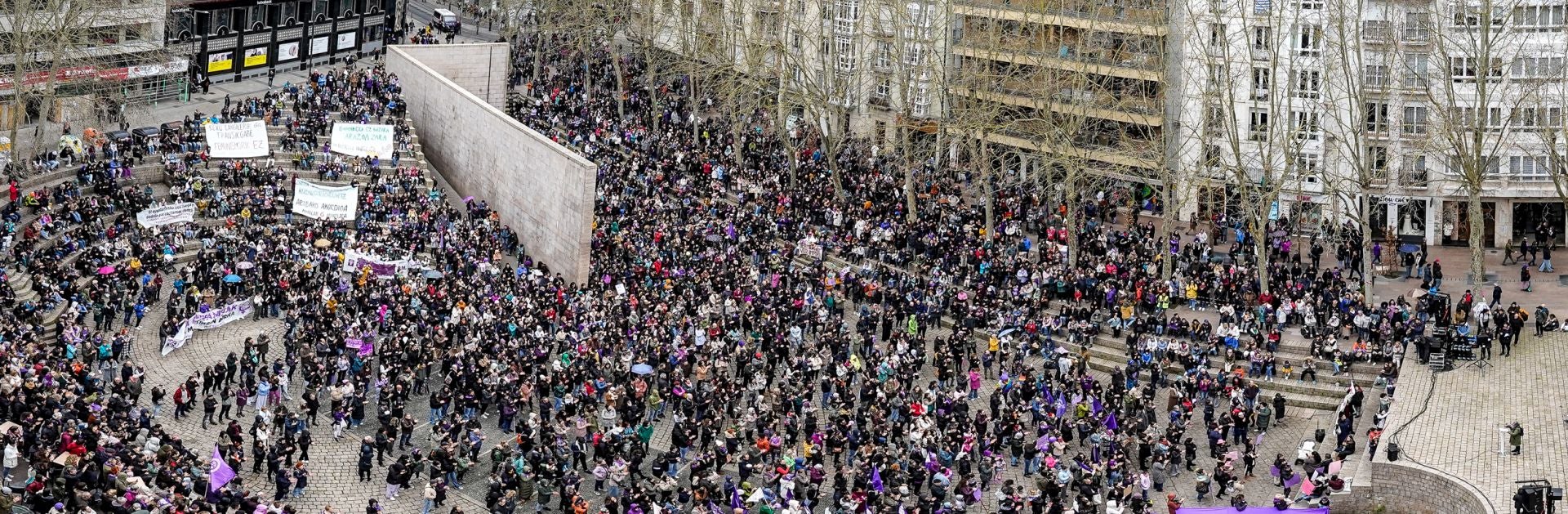 Las mejores fotos de los actos del 8M en Vitoria