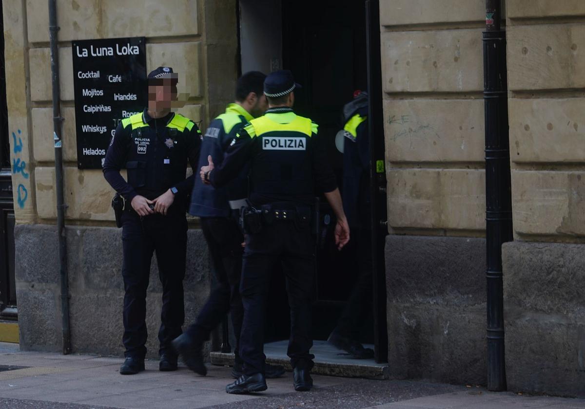 La Policía Local identifica a varias personas en el 'after' más problemático de Vitoria