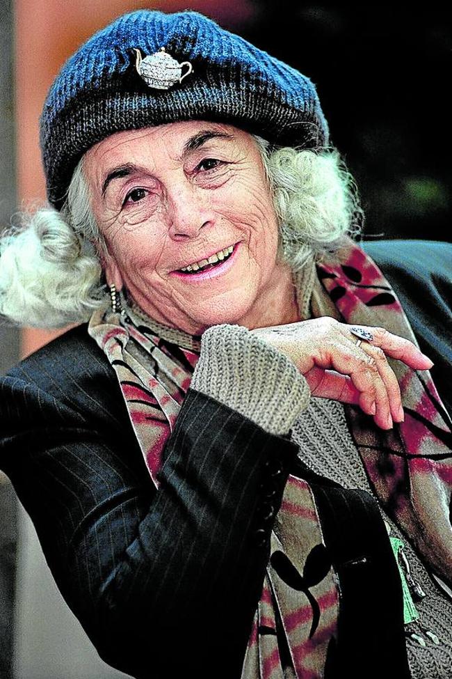 De Carmen Martín Gaite se publica una nueva biografía.