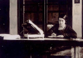 María Moliner.