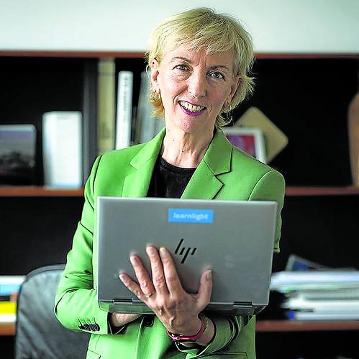 Carolina Pérez Toledo en su despacho de la patronal vizcaína después de la entrevista.