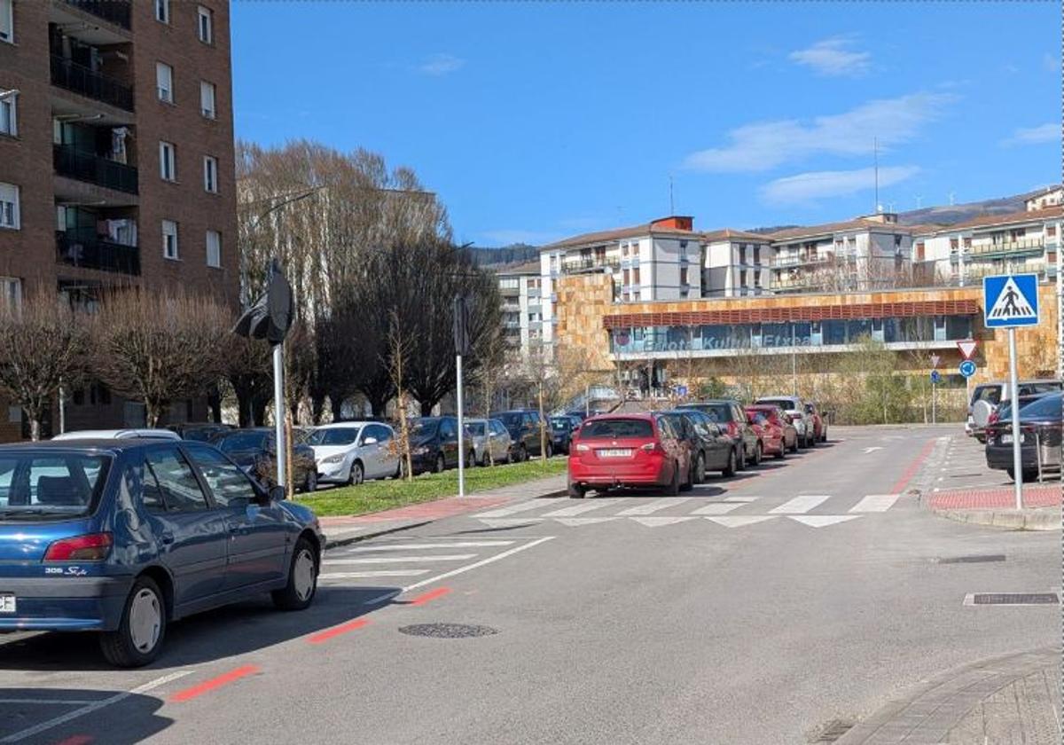 Abadiño pondrá en marcha una prueba con aparcamientos para residentes