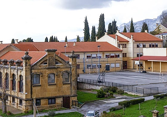 El instituto público Samaniego de Laguardia acoge a alumnos de 22 municipios de Rioja Alavesa.