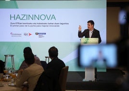 Mikel Jauregi, en la apertura del acto celebrado en Bilbao para reconocer el esfuerzo de las pymes vascas.