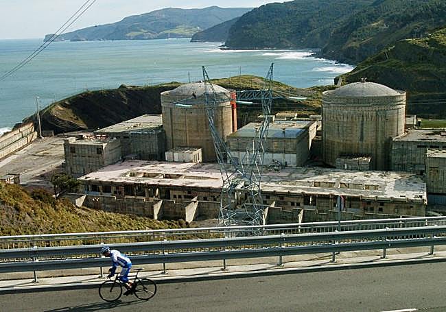 Aspecto actual de la central de Lemoiz