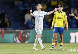 Toni Martínez celebra su gol a Las Palmas.