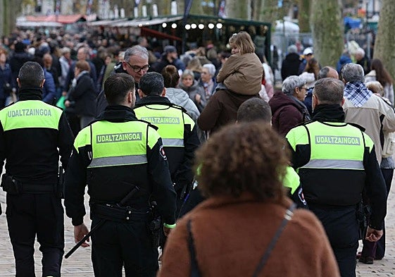 Los municipios vascos que buscan 170 policías locales en la próxima OPE