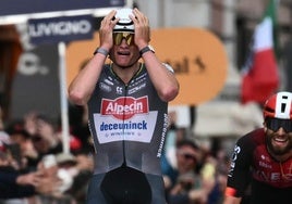 Van der Poel pone límites a Pogacar