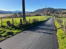 Busturia invierte 48.400 euros en el asfaltado de sus caminos vecinales