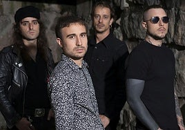 Iñigo Caballero (guitarra), Noel Calvo (guitarra y voz), Iñaki Ormazabal (batería) y Andoni Domínguez (bajo).