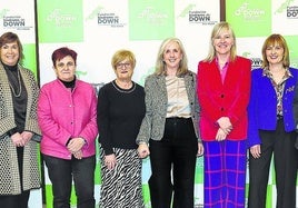 Juan Ibaretxe, Marian Olabarrieta, Lore Bilbao, Itziar Urtasun, María Iturriaga, Ana Otadui, Amaia Antxustegi e Iñigo Ansola.