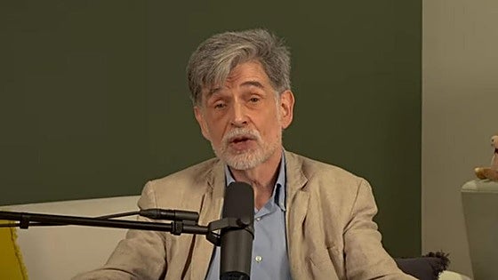 El pediatra Carlos González alerta a los padres que tienen bebés: «Aumenta el riesgo de muerte súbita»
