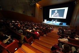 Entrevista a Mikel Santiago en Innova Bilbao.