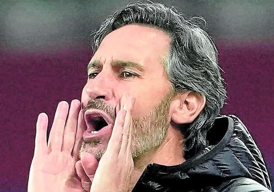 Moreno se desgallita el jueves en el banquillo de Montjuic.