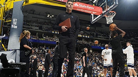 El exbaskonista Prigioni, uno de los siete expulsados de una gran pelea en la NBA