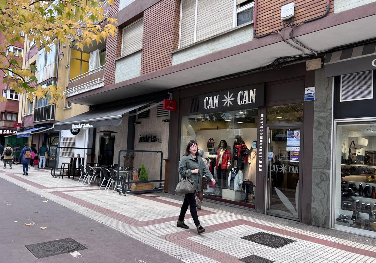 Los comerciantes de Llodio premian con 1.000 euros a los clientes mayores de 65 años