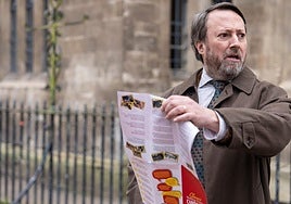 David Mitchell, telesailaren eszena batean.