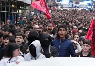 FOTOS | La manifestación por el centro de Bilbao