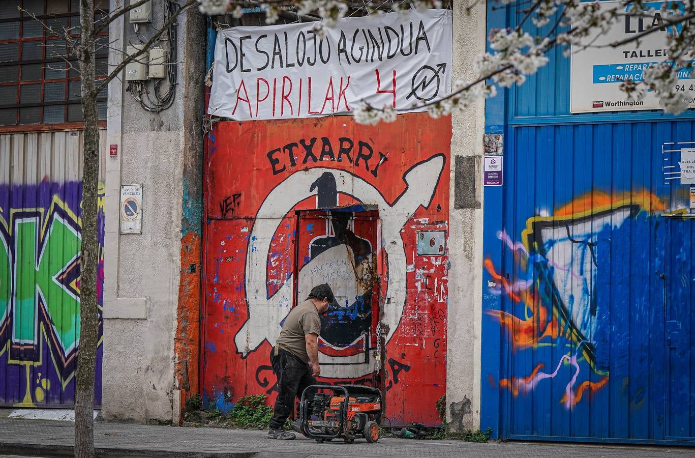 Las imágenes del desalojo del gaztetxe de Rekalde