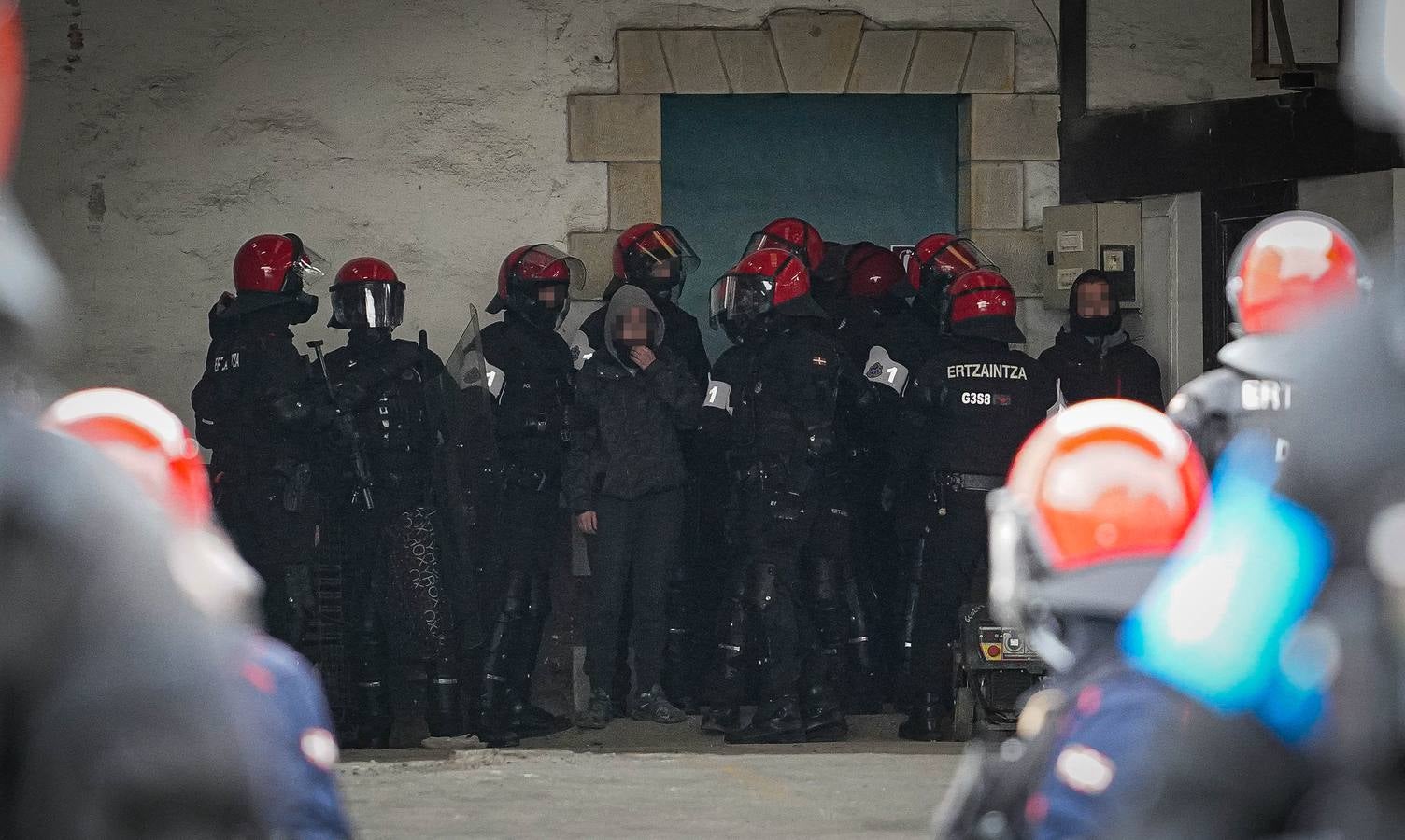 Las imágenes del desalojo del gaztetxe de Rekalde