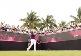 El de Barrika está a seis golpes del líder Patrick Reed.