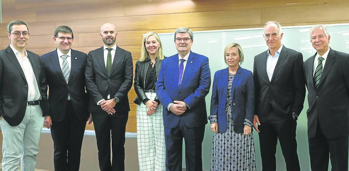 Ignacio Palacio, Juan José Etxeberria, Lander Rubio, Ana Otadui, Juan Mari Aburto, Ainara Basurko, Alex Artetxe y Juan Manuel Sinde.