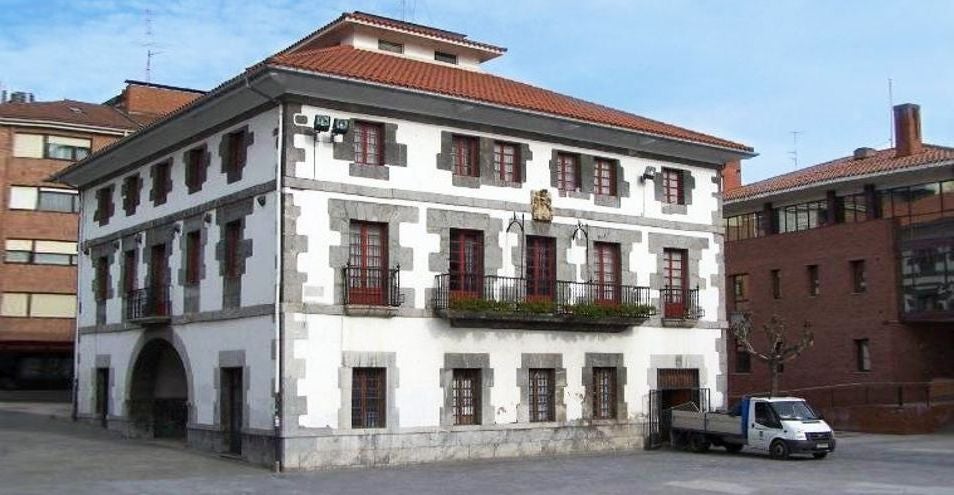 La federación de familias numerosas de Euskadi instala este jueves un puesto de información en Arrigorriaga