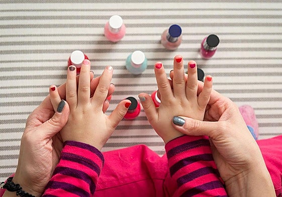 Alerta sanitaria por elevados niveles de alcohol en un pintauñas infantil