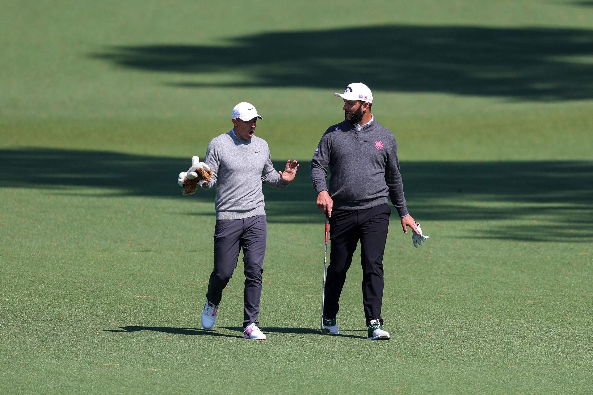 Rory McIlroy y Jon Rahm, juntos este miércoles.